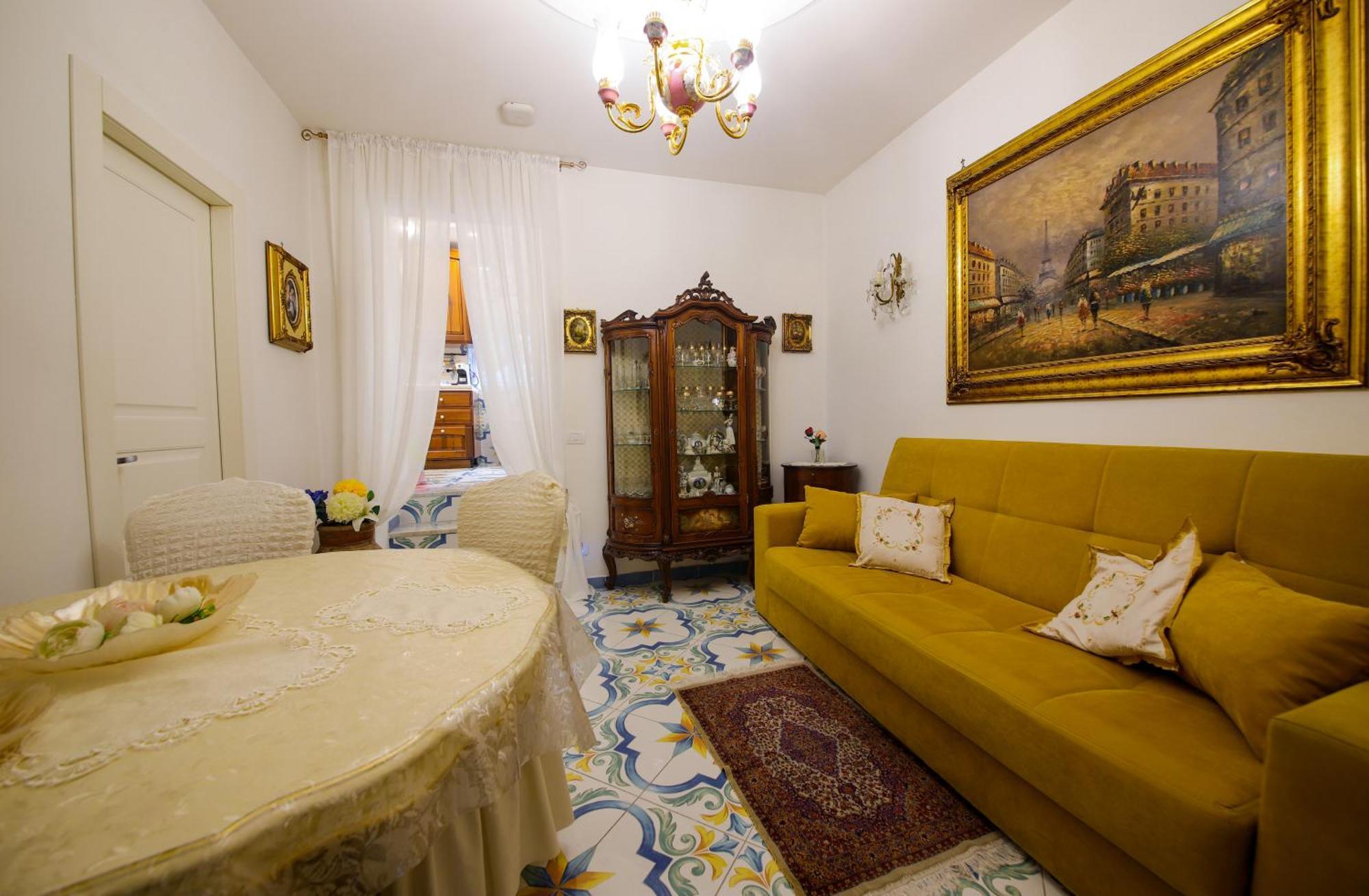 Giallo Napoletano Home Naples Luaran gambar