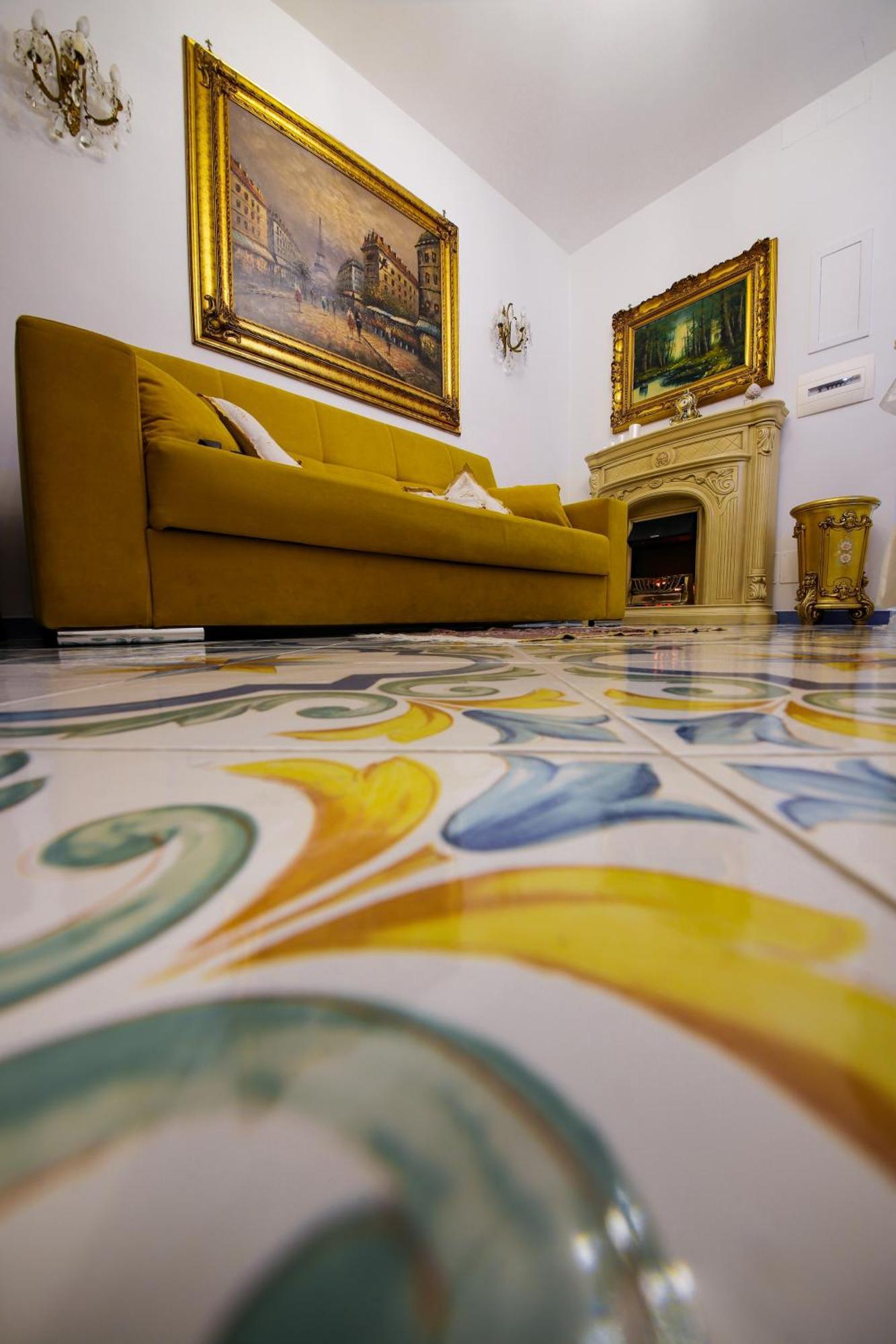 Giallo Napoletano Home Naples Luaran gambar
