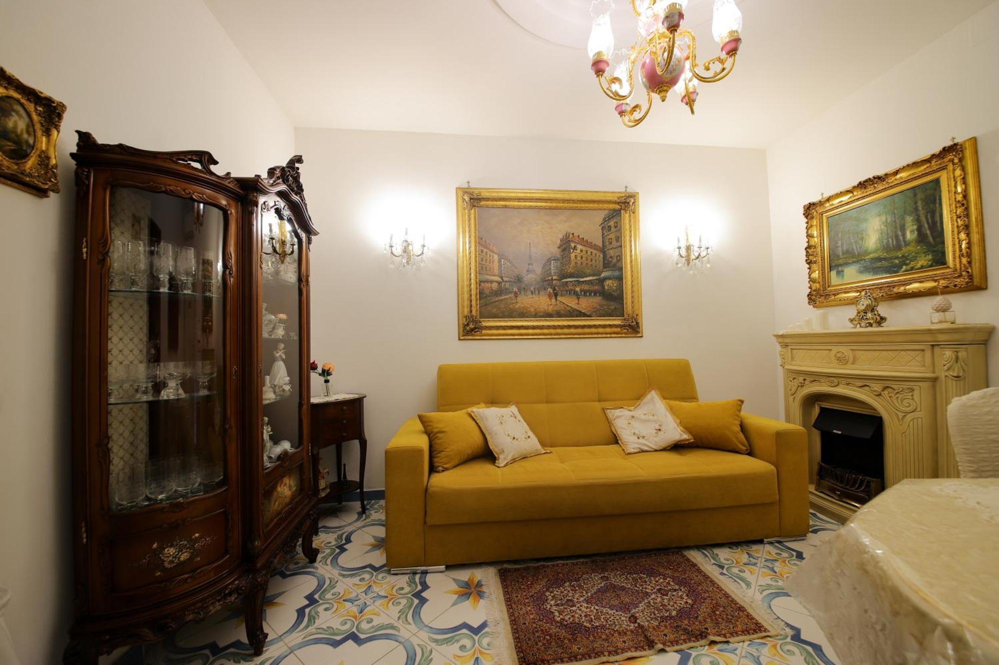 Giallo Napoletano Home Naples Luaran gambar