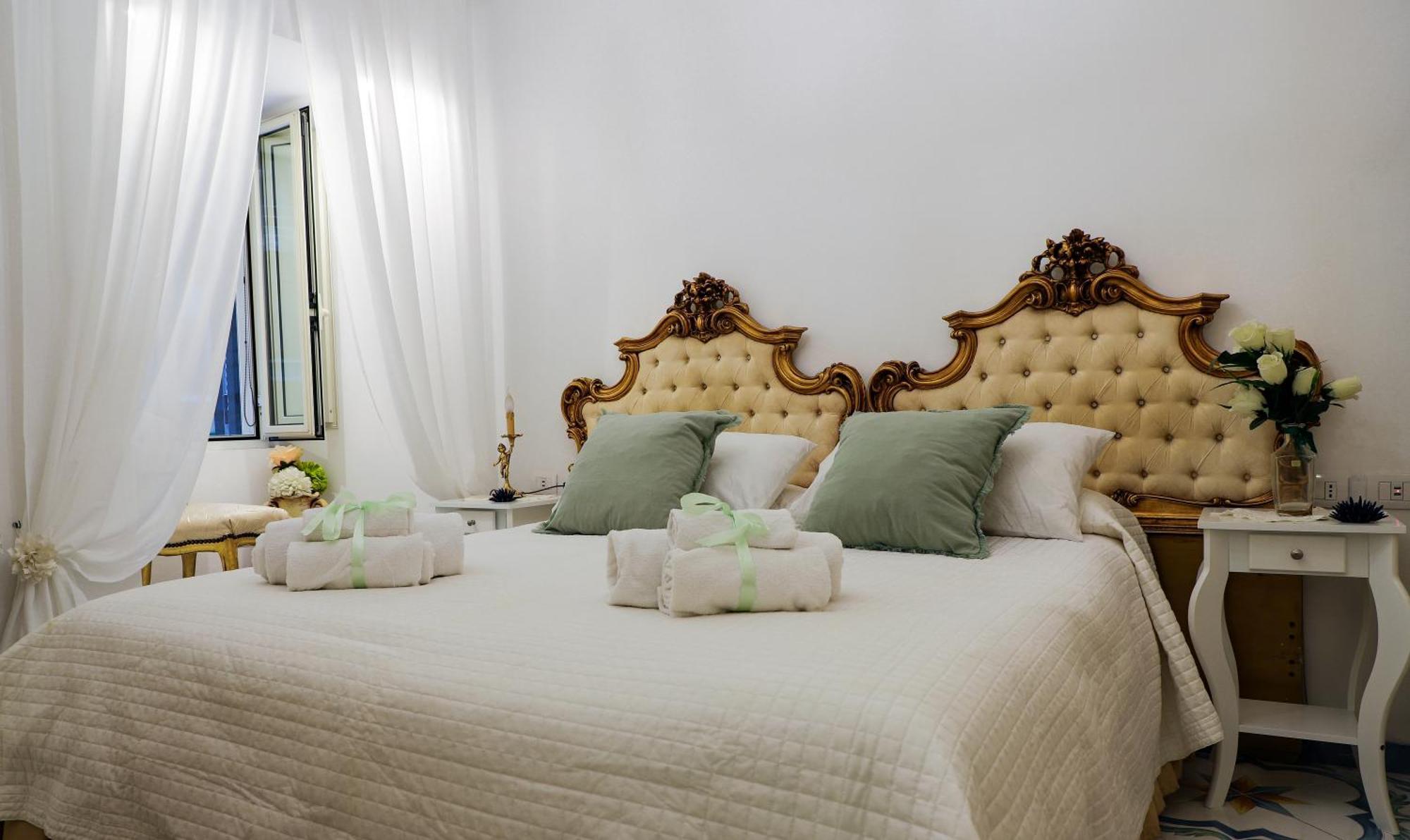Giallo Napoletano Home Naples Luaran gambar